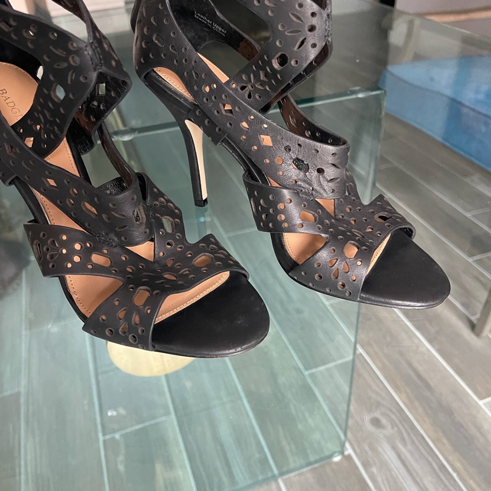 Badgley Mischka pierced leather black high heeled sandals - size 7